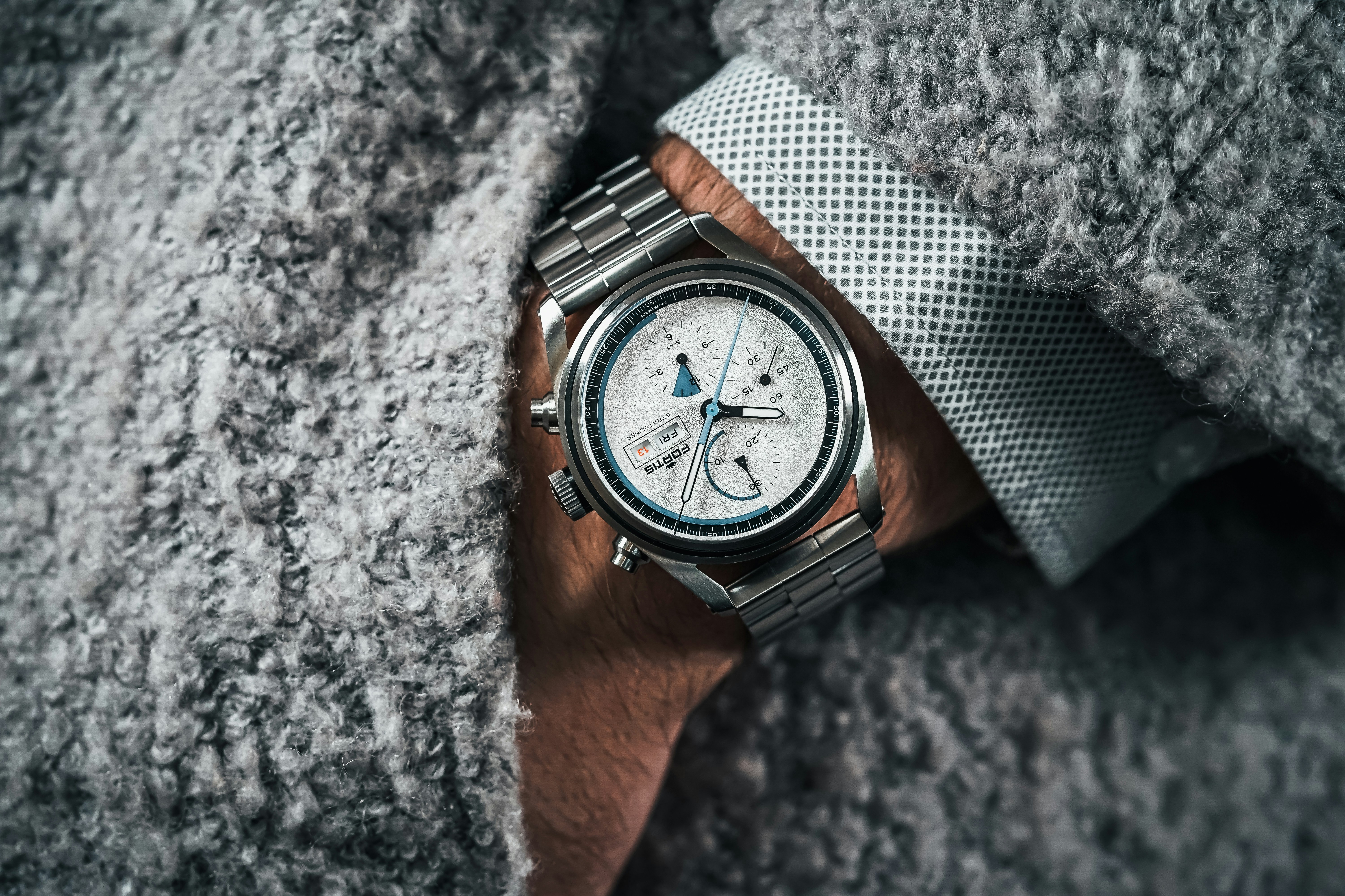 Asterion R-03, montre portée au poignet